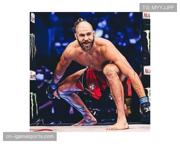 战术复盘：佩雷拉如何利用精准的低扫瓦解普罗哈兹卡的进攻体系