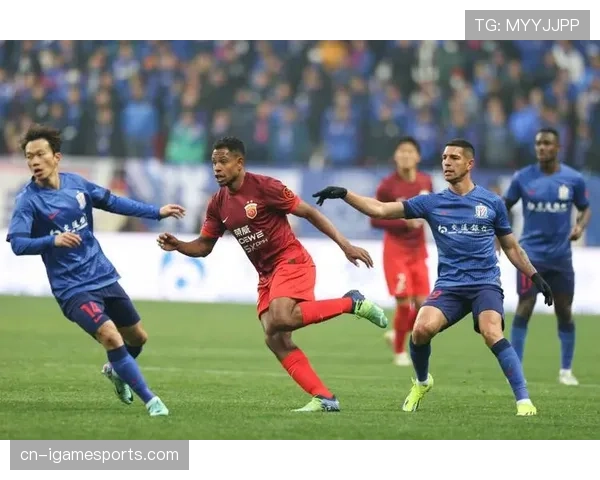 沧州雄豹客场爆冷逼平上海海港,密集防守成效显著 沧州雄豹客场爆冷逼平上海海港,密集防守成效显著