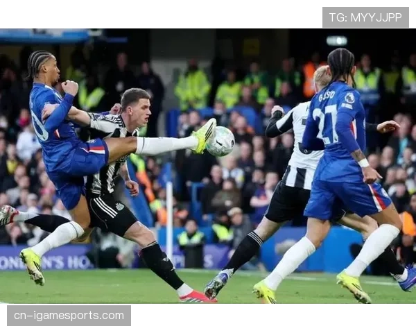 英超第30轮：纽卡斯尔联3-1大胜利兹联，伊萨克完成梅开二度